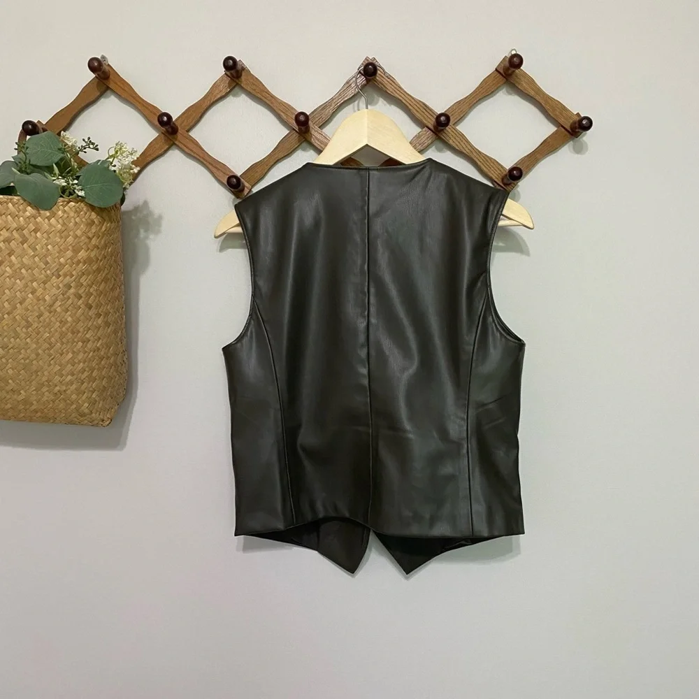 Wayf this vest